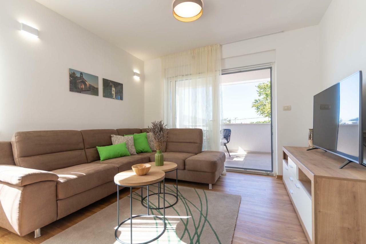 Apartment House Ivan John Подстрана Екстериор снимка