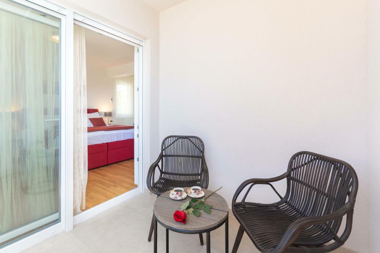 Apartment House Ivan John Подстрана Екстериор снимка
