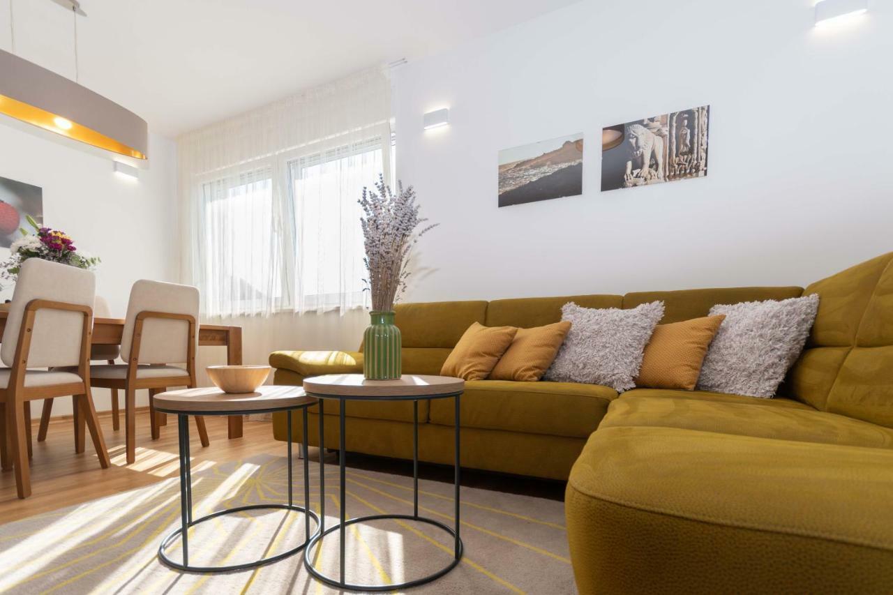 Apartment House Ivan John Подстрана Екстериор снимка