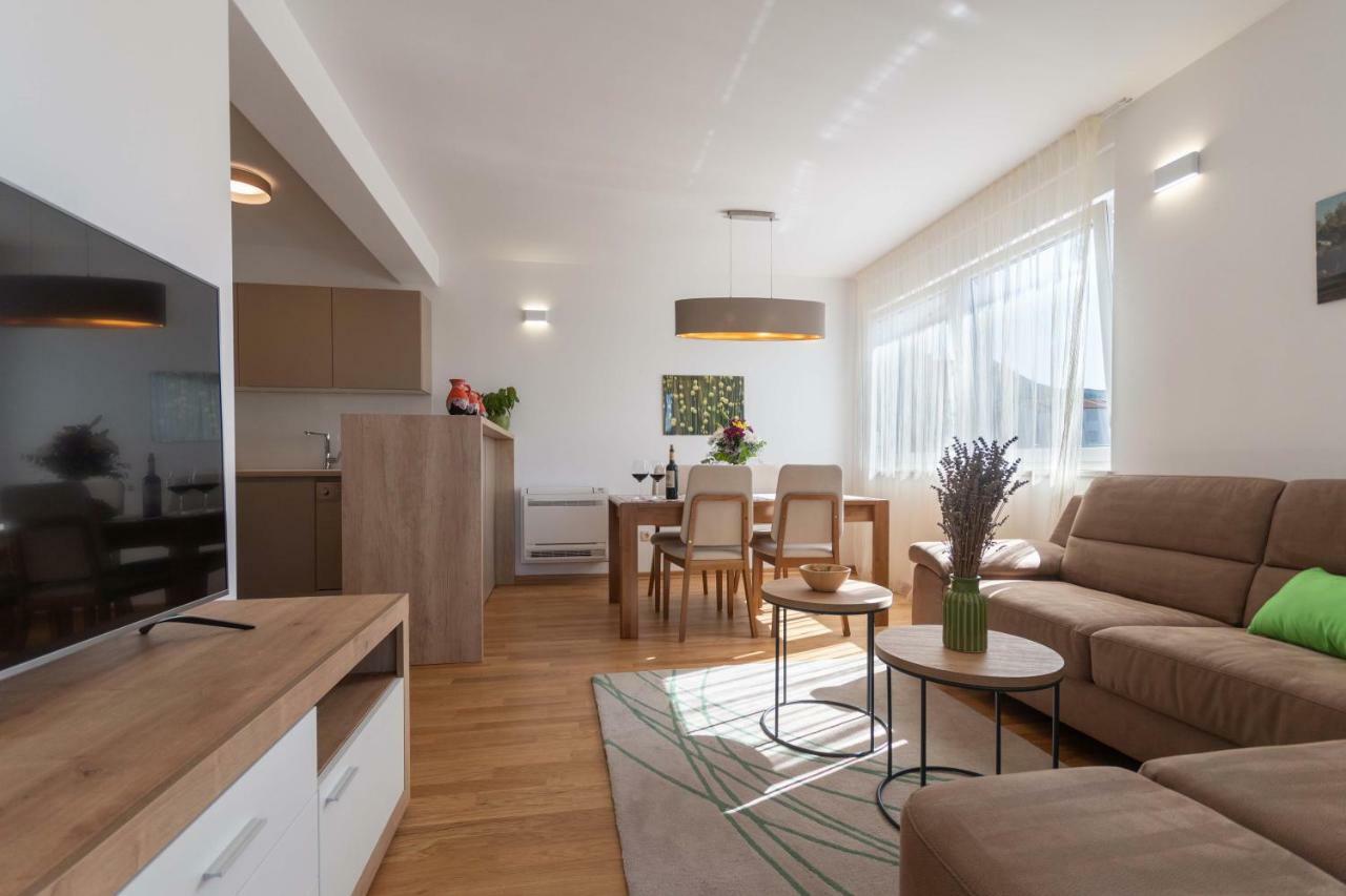 Apartment House Ivan John Подстрана Екстериор снимка