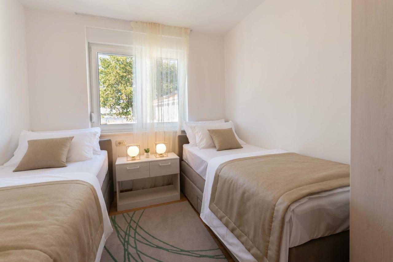 Apartment House Ivan John Подстрана Екстериор снимка
