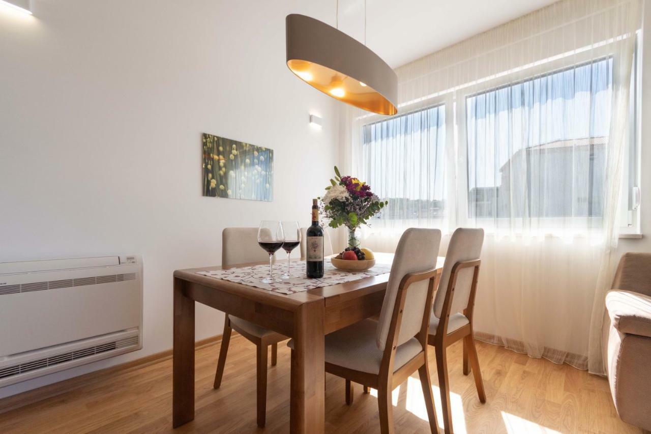 Apartment House Ivan John Подстрана Екстериор снимка