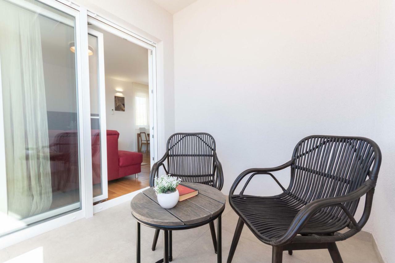 Apartment House Ivan John Подстрана Екстериор снимка